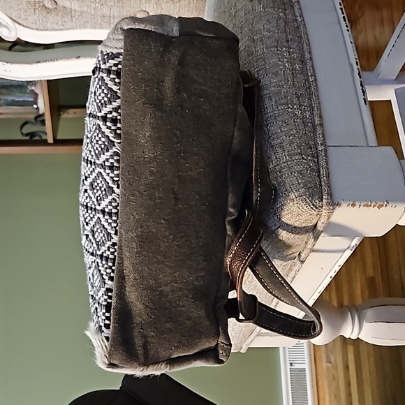 Myra Bag - Picture 3 of 8